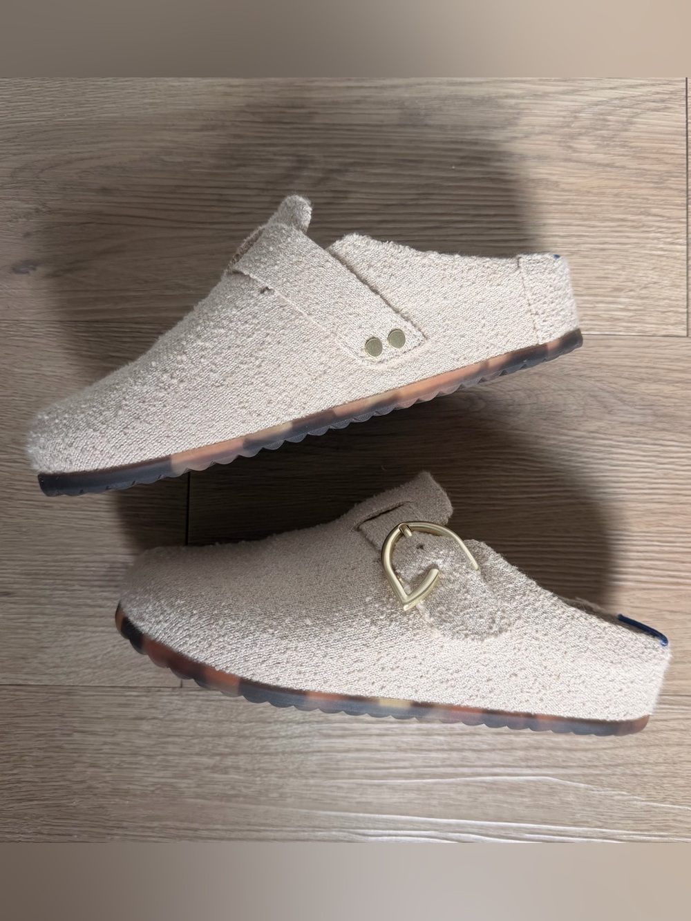 Rothy’s Buckle Clog in Honeybun Bouclé - Picture 9 of 10